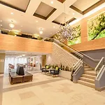 Days Inn & Suites By Wyndham Fort Myers Near Jetblue Park