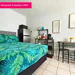 2 Bed Cottage With Pool, Close To Beach! Bbq Grills & Patio