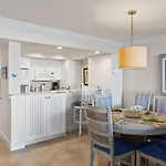Gorgeous Renovated Residence In Upscale Sanibel Harbour Tower