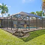 Cute Coastal Home With Pool