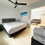 Poolfront Cottage Near Beach With Full Kitchen!