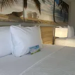 Days Inn By Wyndham Fort Myers