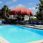 Gulf Air Rv Resort - Campground