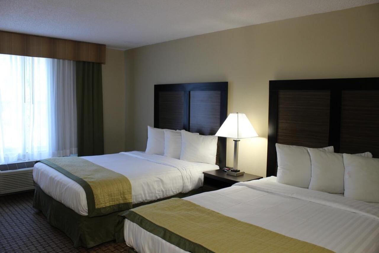 Baymont By Wyndham Myers Airport