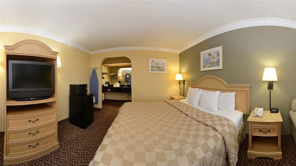Americas Value Myers Fort Myers