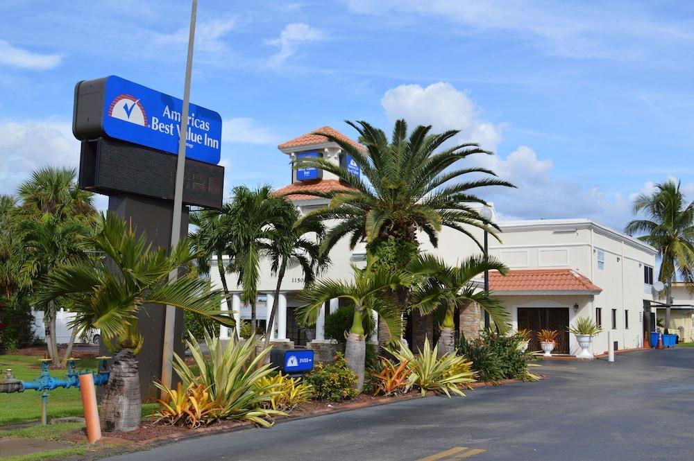Hotel Americas Value Myers 3*