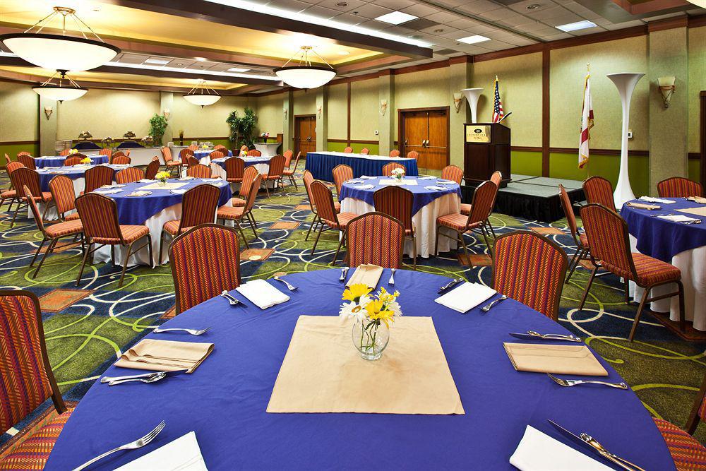 Hotel Doubletree By Hilton Myers At Bell Tower Shops Fort Myers