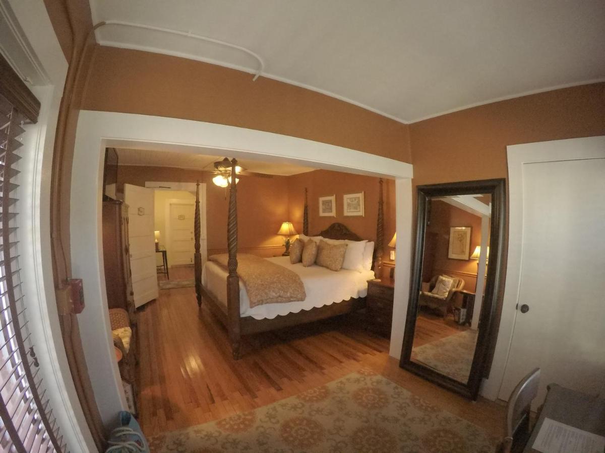 The Hibiscus House Of Myers Inn Fort Myers