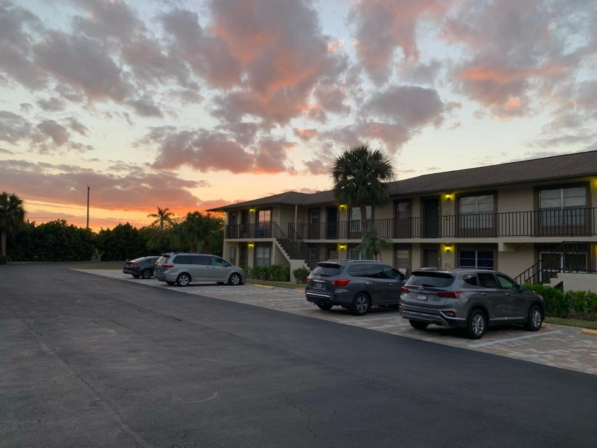 1st Floor, Davis View Condo, Minutes To Sanibel *