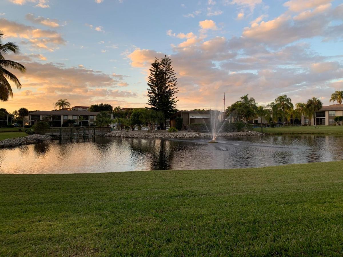 1st Floor, Davis View Condo, Minutes To Sanibel Apartment
