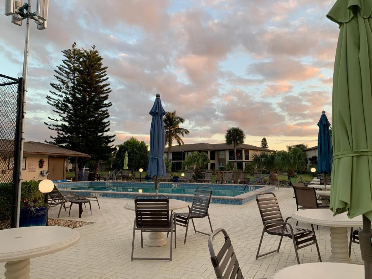 1st Floor, Davis View Condo, Minutes To Sanibel Apartment