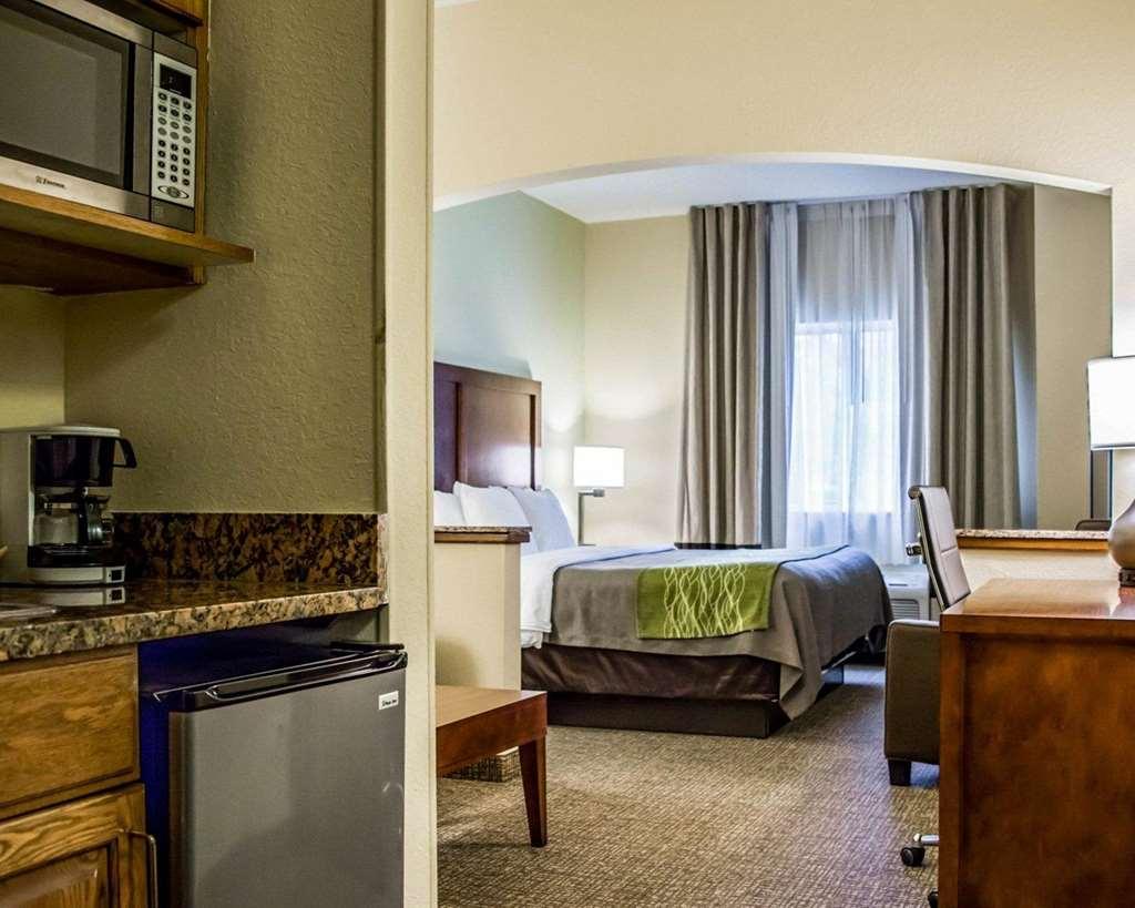 Comfort Myers Northeast 2*