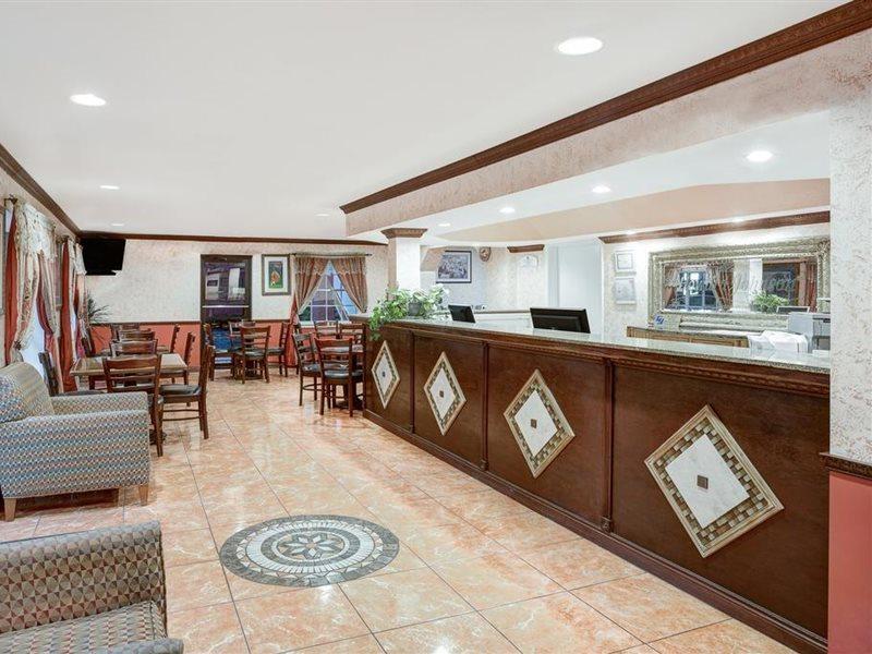 Howard Johnson By Wyndham Ft. Myers Fl 3*
