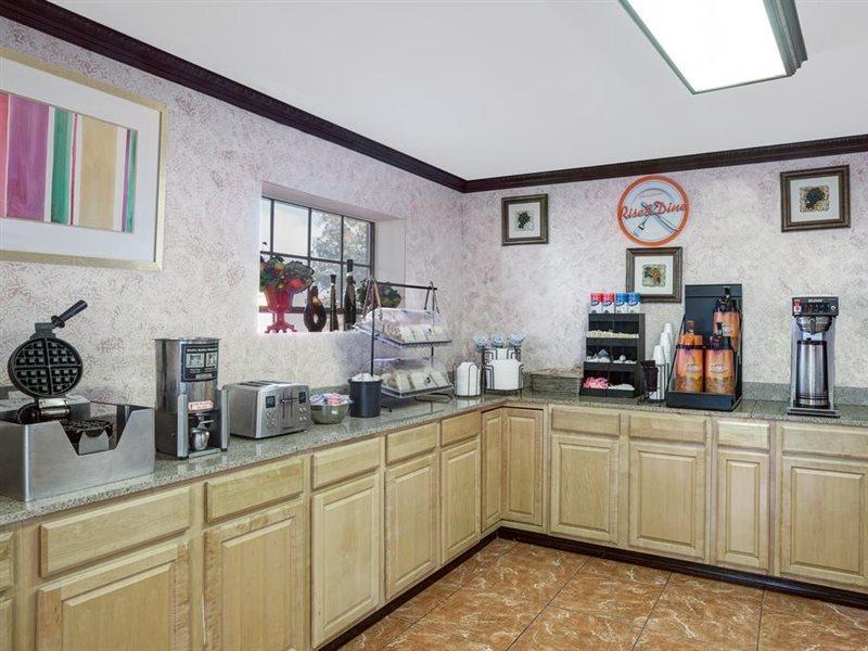 Hotel Howard Johnson By Wyndham Ft. Myers Fl