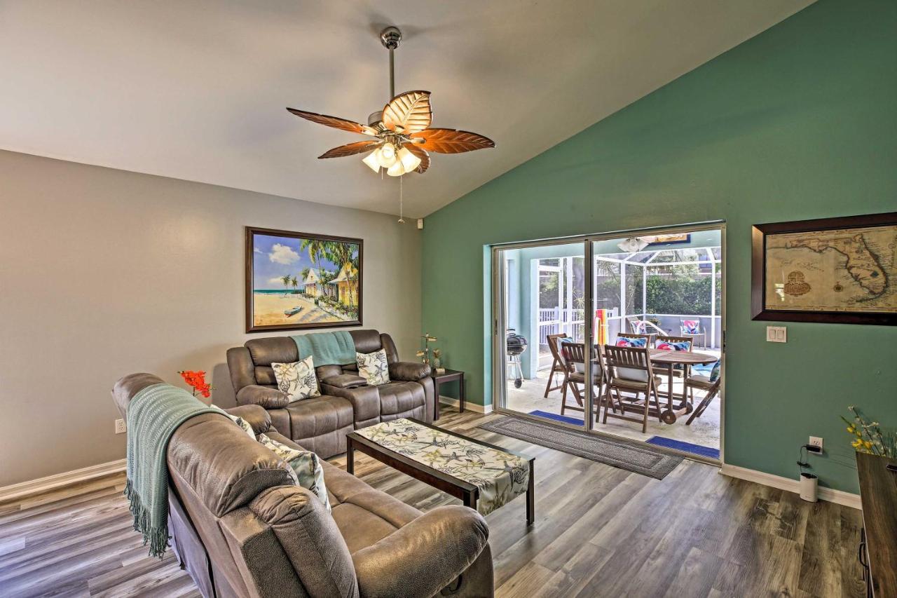 Modern Retreat With Pool, Hot Tub, And Patio! Holiday home