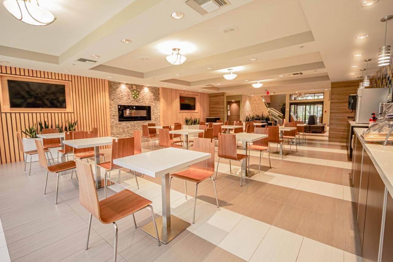 Days & By Wyndham Myers Near Jetblue Park Hotel 3*