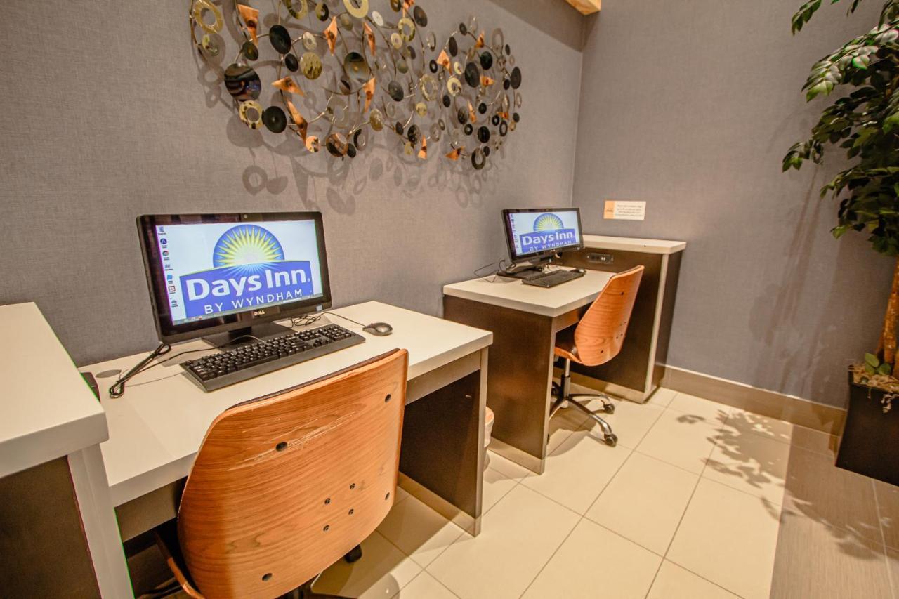Days & By Wyndham Myers Near Jetblue Park 3* Fort Myers
