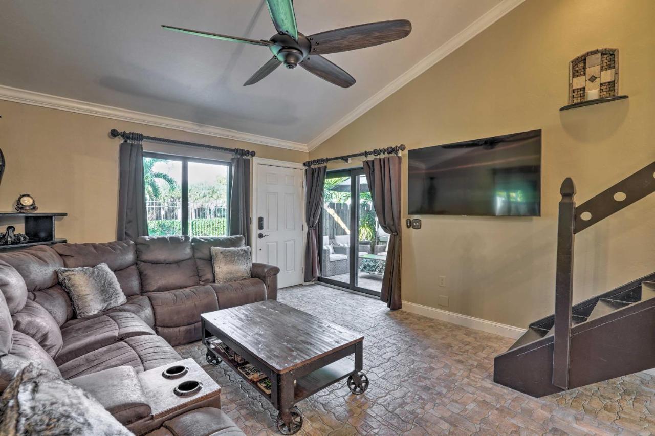 Chic Myers Escape With Community Perks! Fort Myers