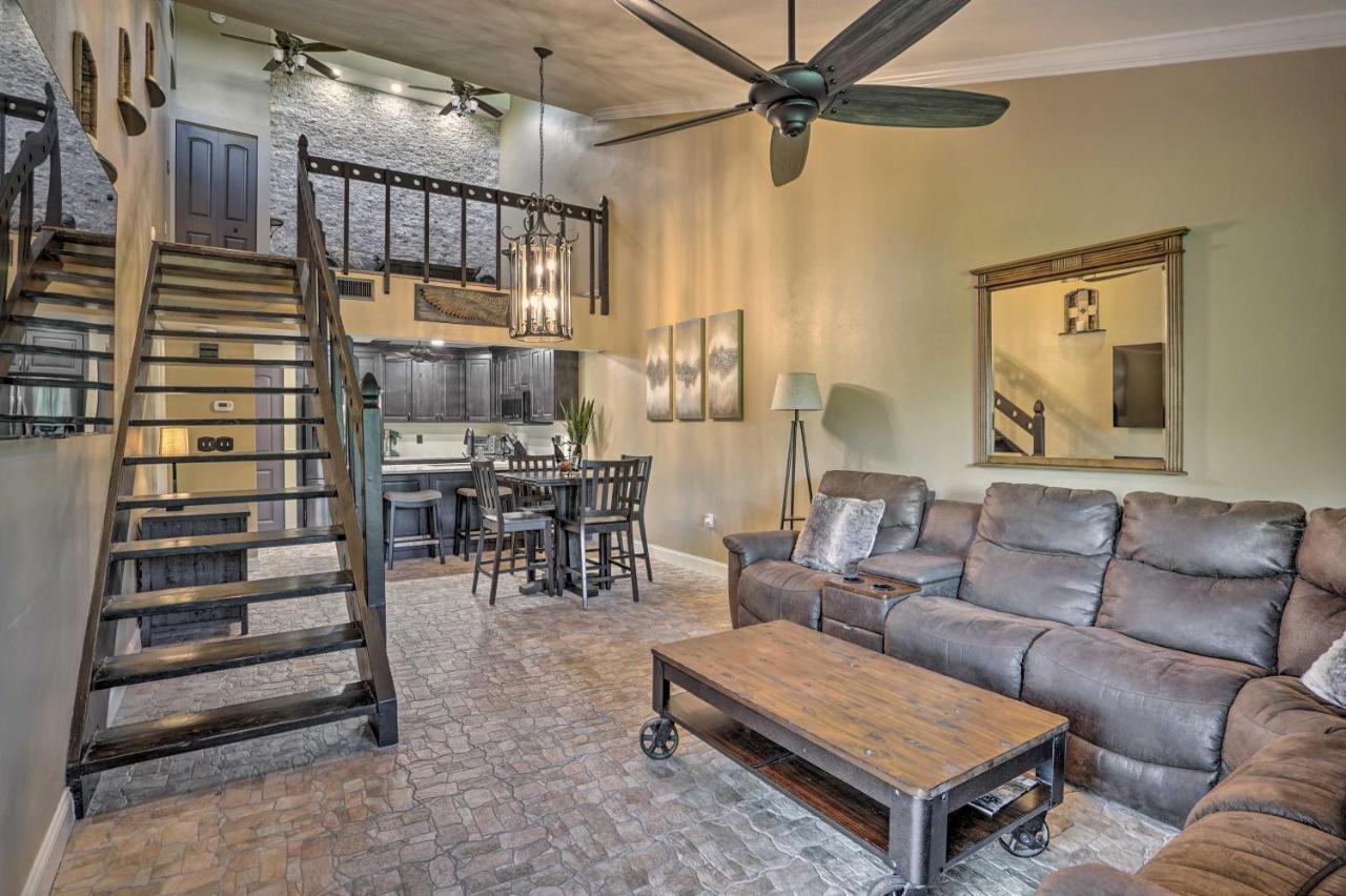 Holiday home Chic Myers Escape With Community Perks! Fort Myers