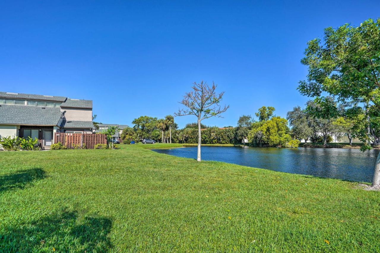 Chic Myers Escape With Community Perks! Holiday home