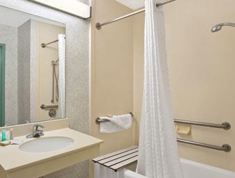 Baymont By Wyndham Myers Airport 3*