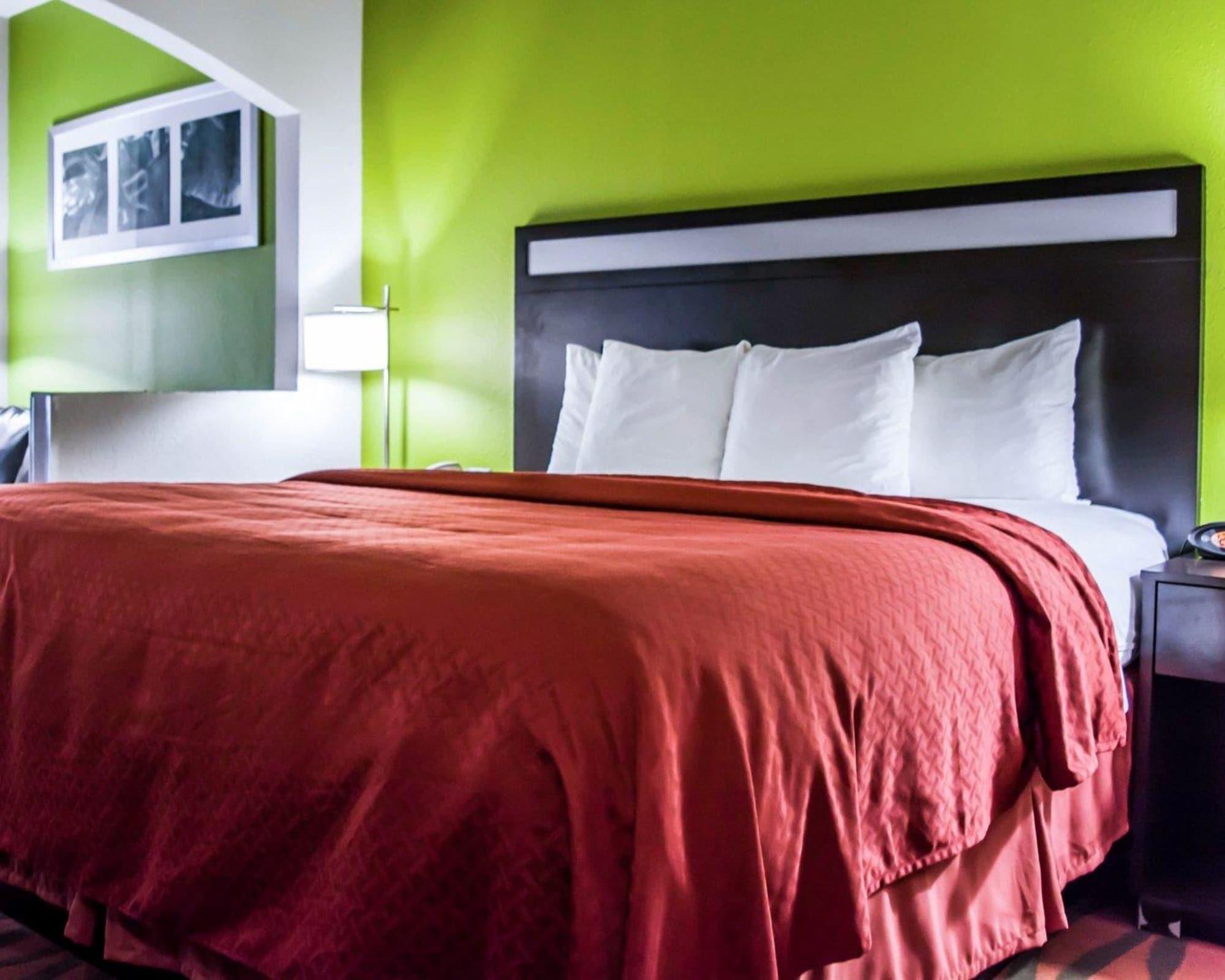 Quality Myers Airport I-75 Hotel 2*