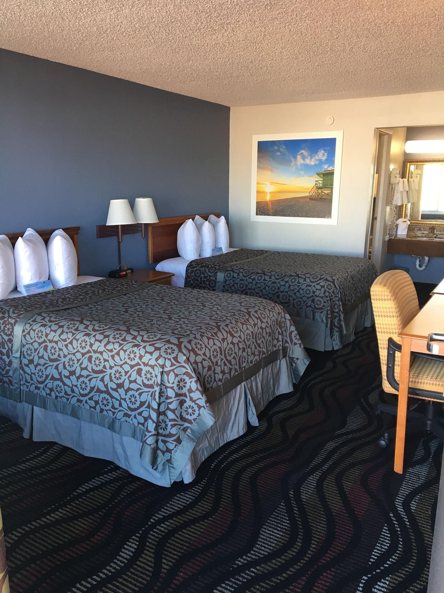 Days By Wyndham Myers Hotel