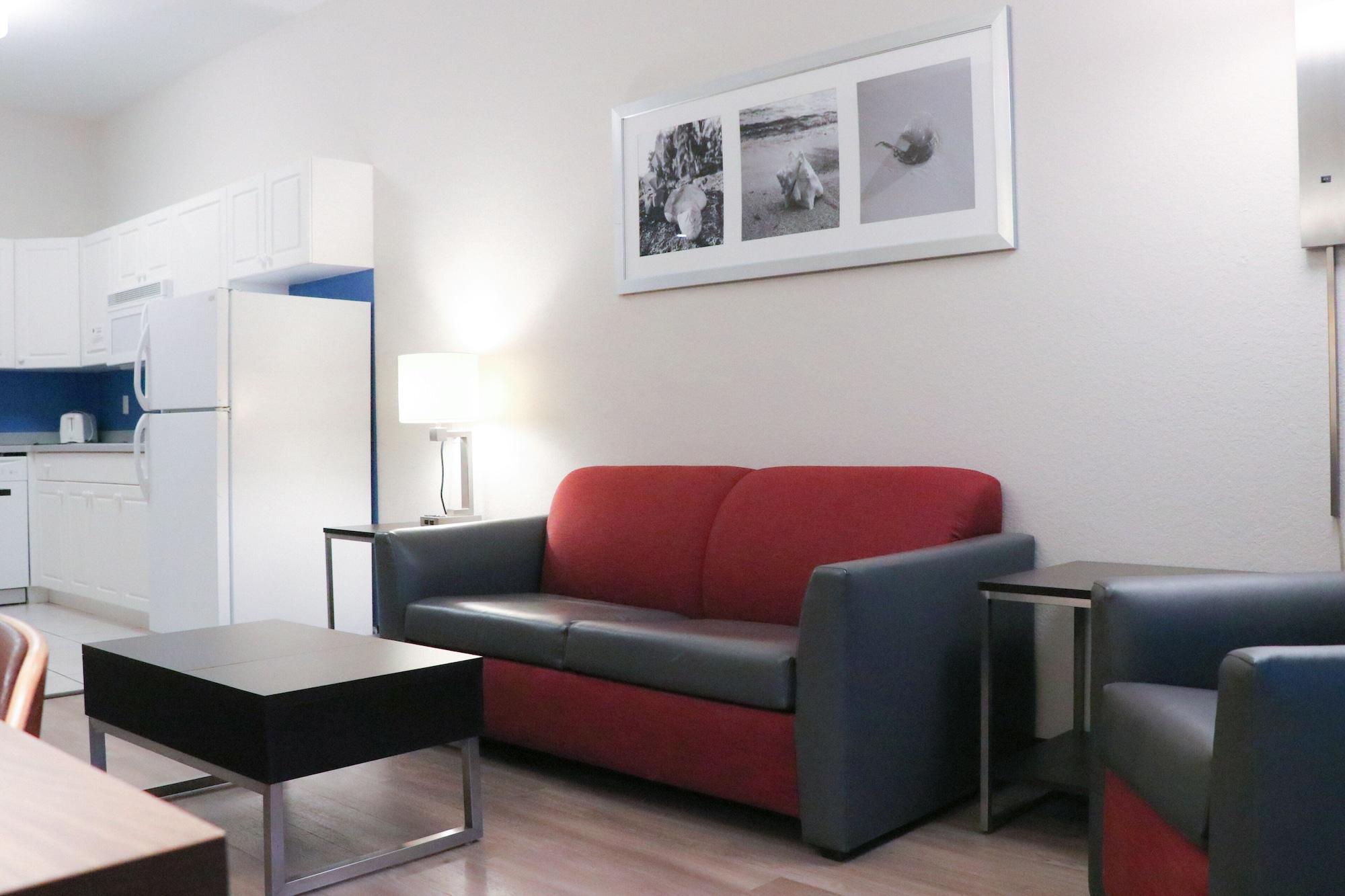Hotel Days & By Wyndham Myers Near Jetblue Park Fort Myers