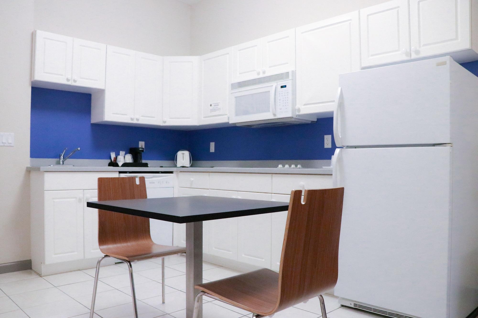 Hotel Days & By Wyndham Myers Near Jetblue Park Fort Myers