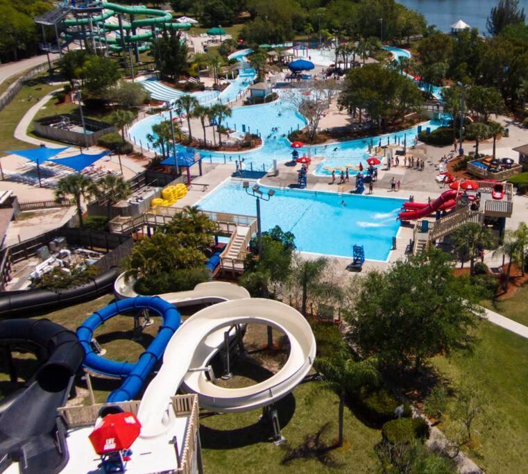 *the Blue Oasis* - 5 Min To Downtown Apartment Fort Myers