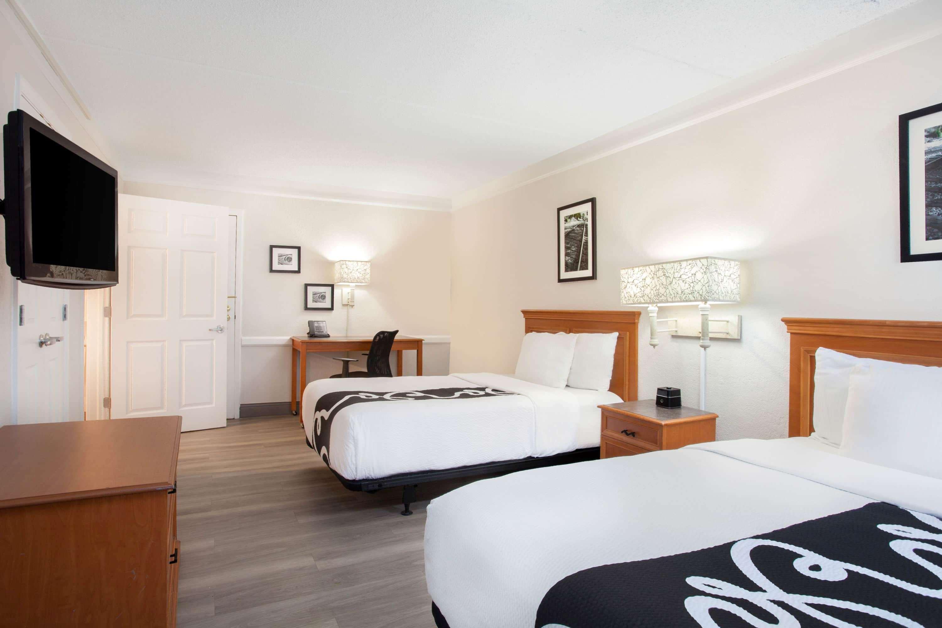 Baymont By Wyndham Myers Hotel