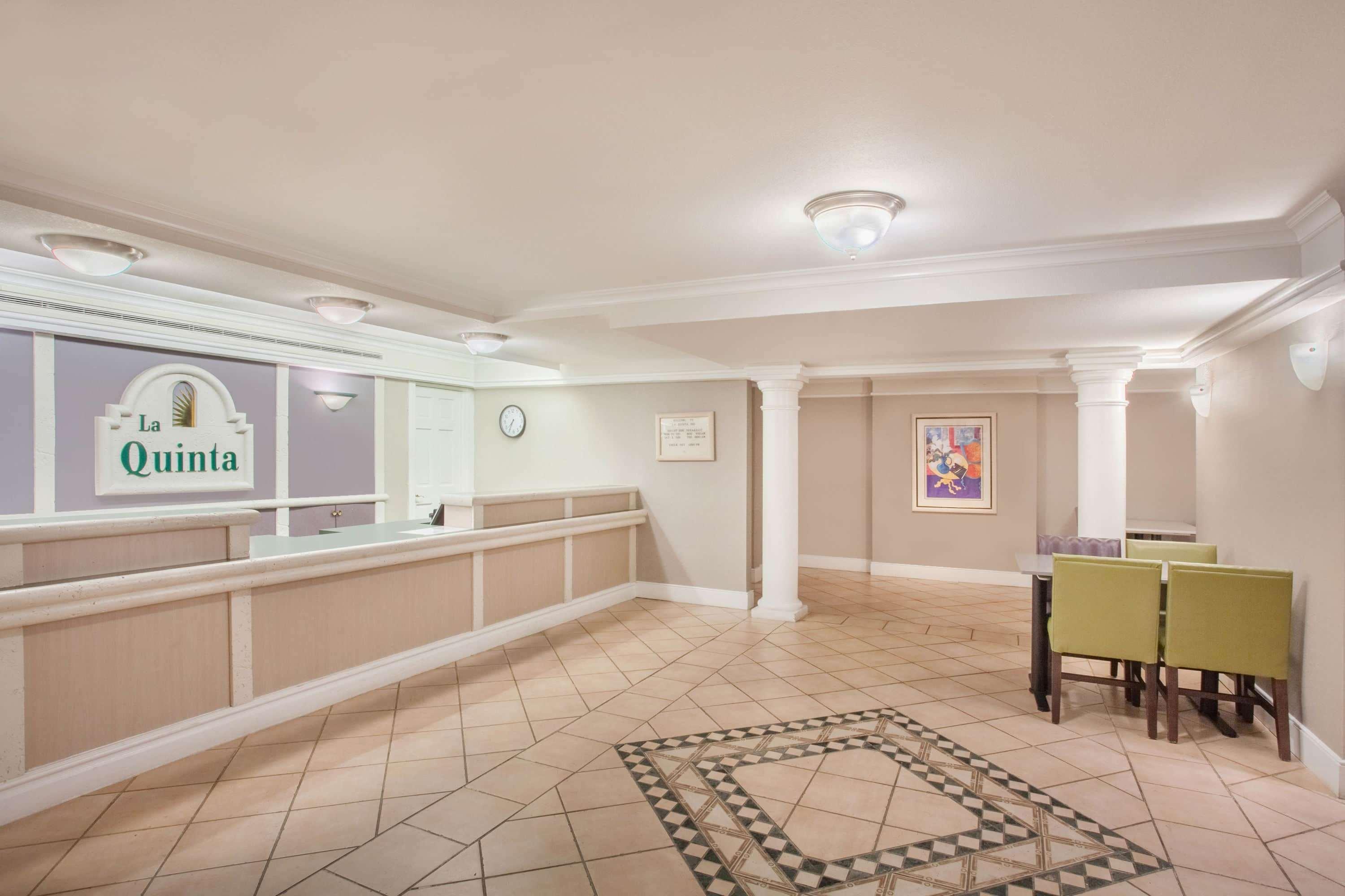 Hotel Baymont By Wyndham Myers Fort Myers