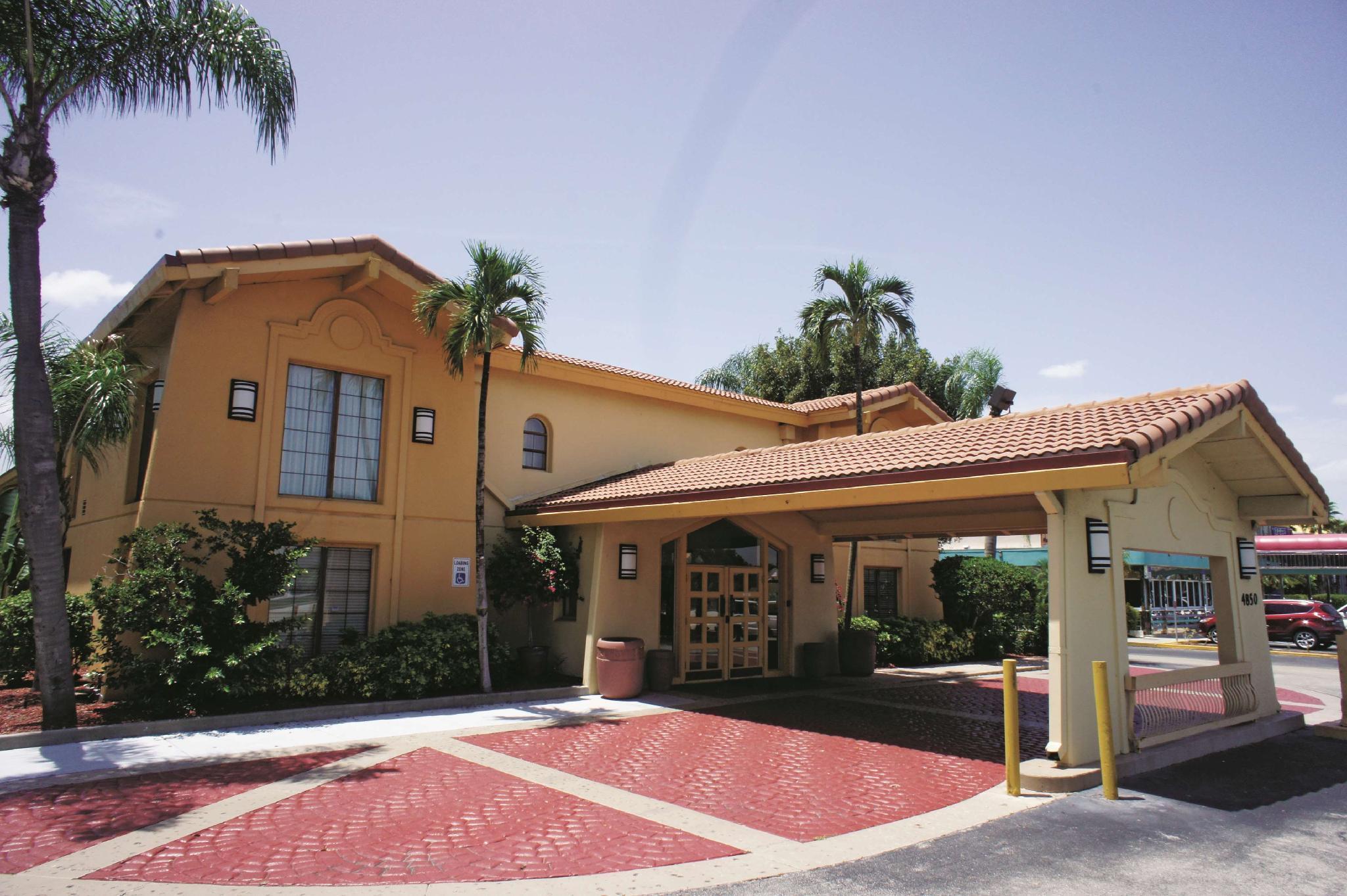 Hotel Baymont By Wyndham Myers Fort Myers