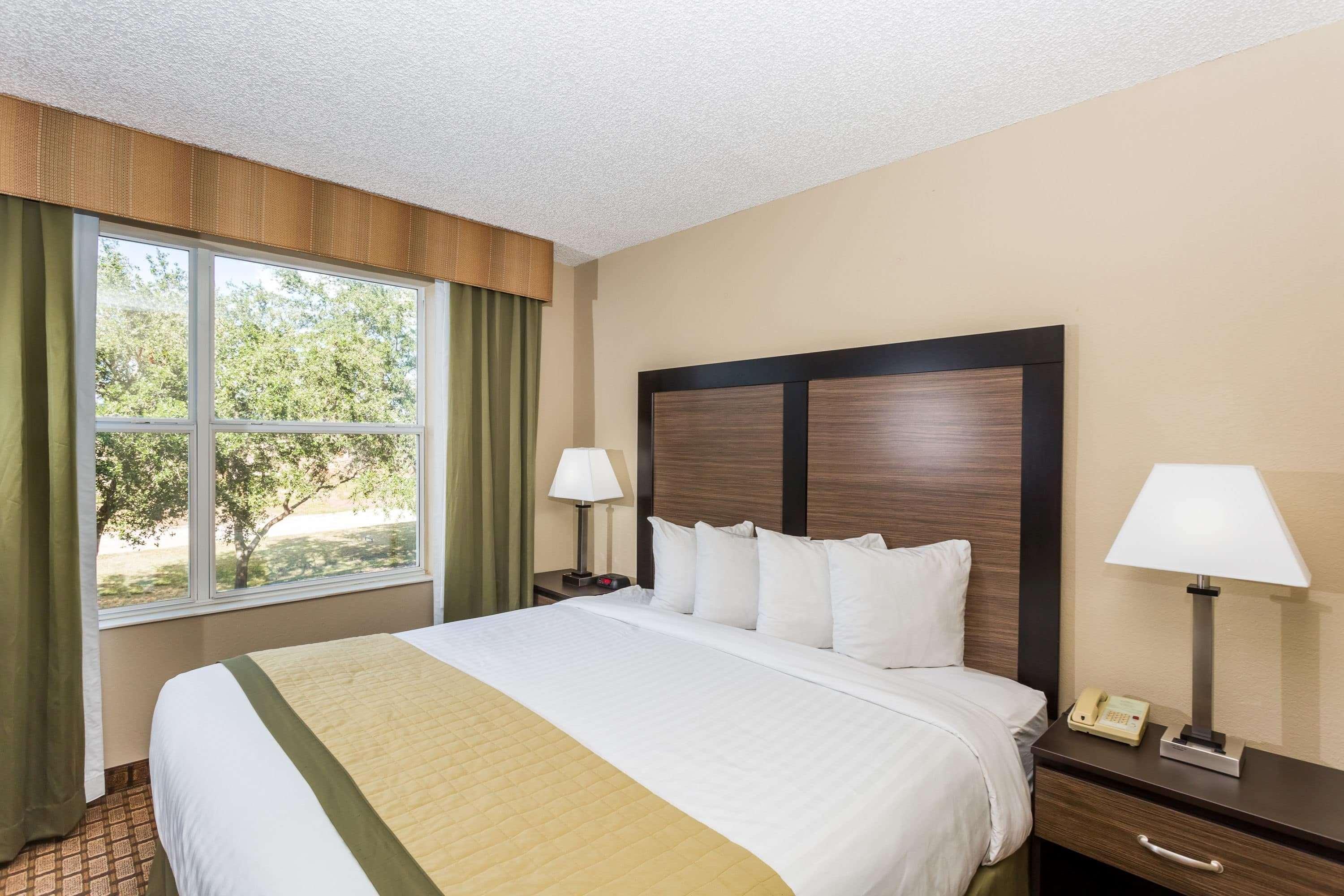 Baymont By Wyndham Myers Airport 3*