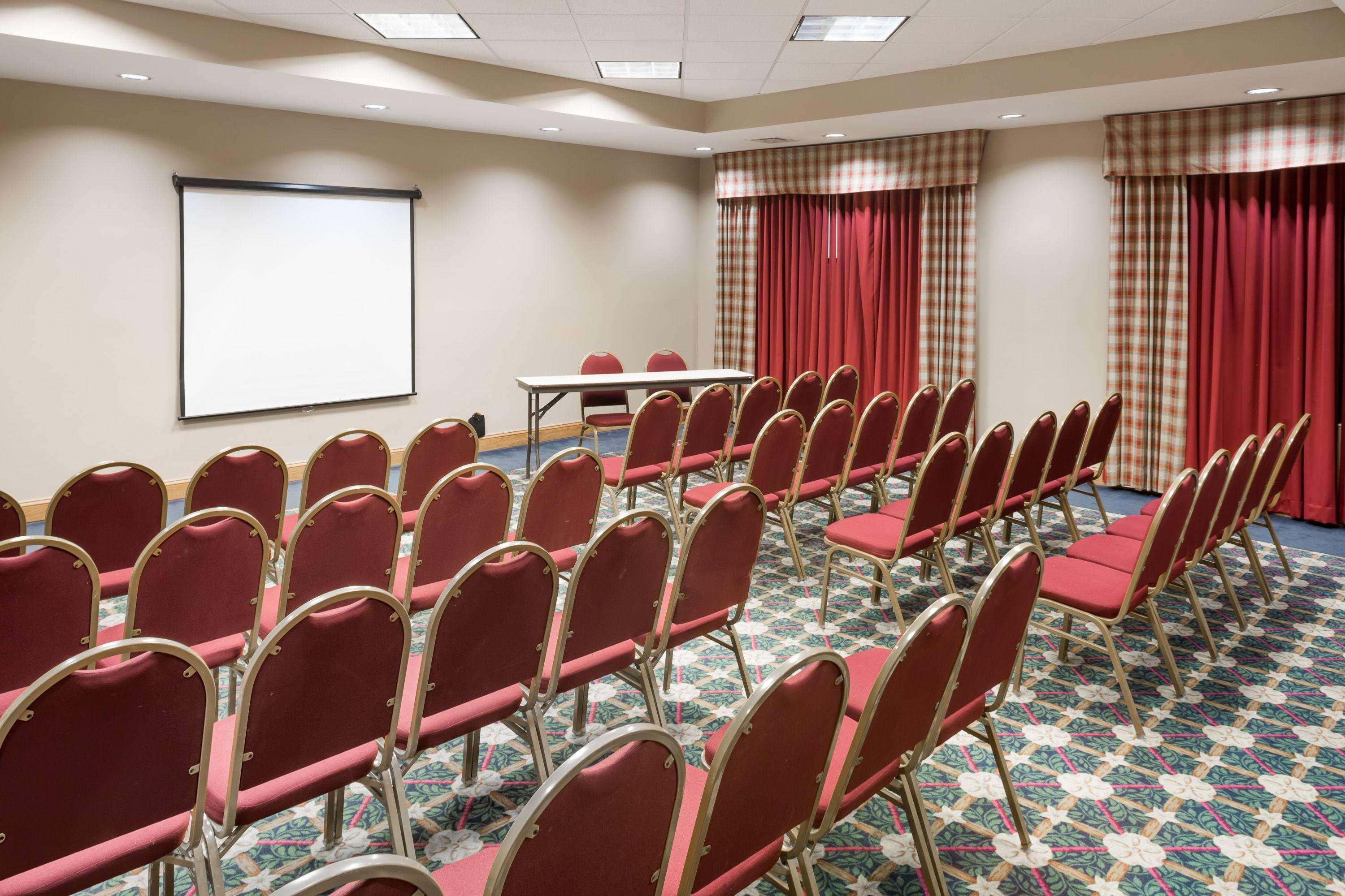Baymont By Wyndham Myers Airport 3*