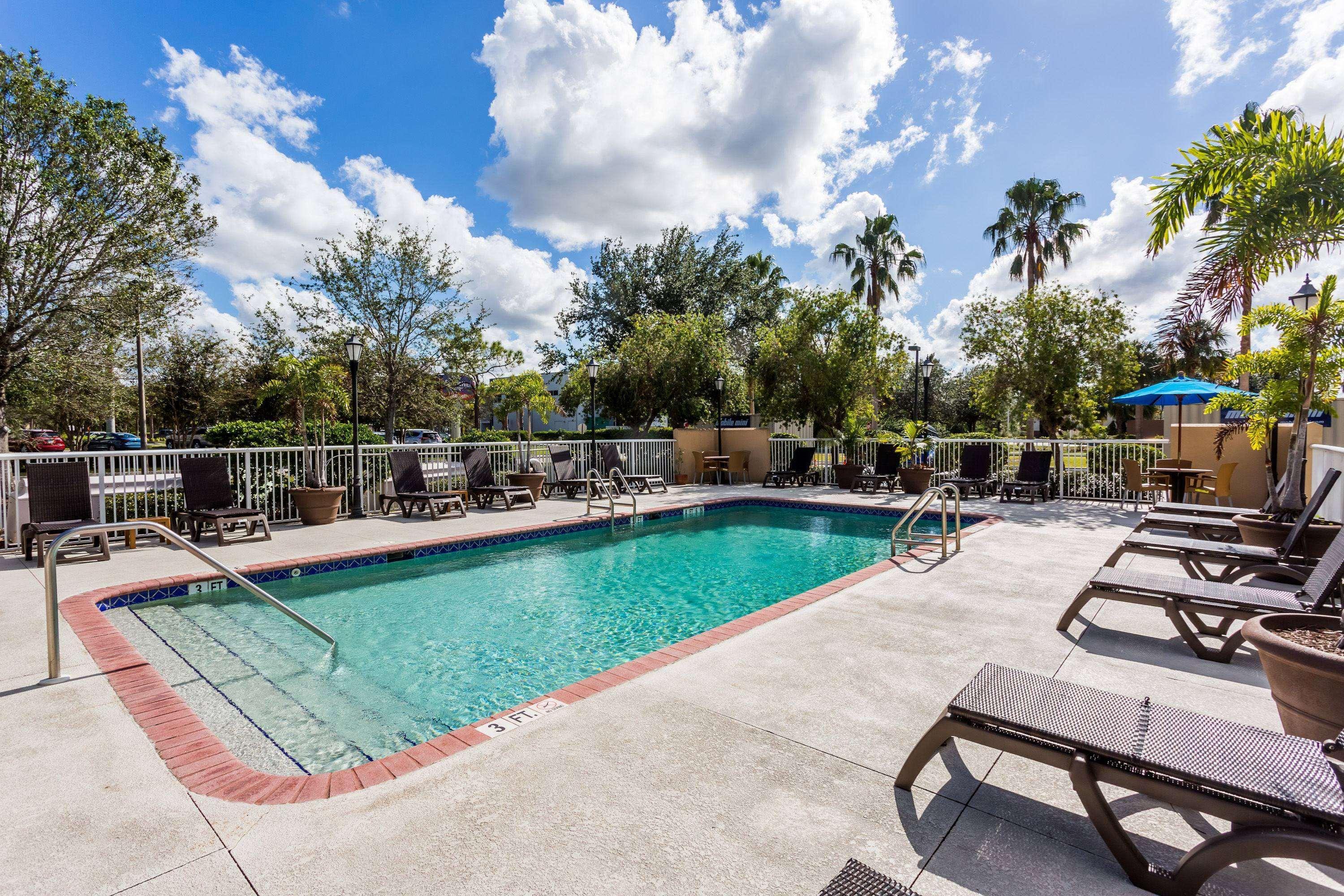 Baymont By Wyndham Myers Airport Fort Myers