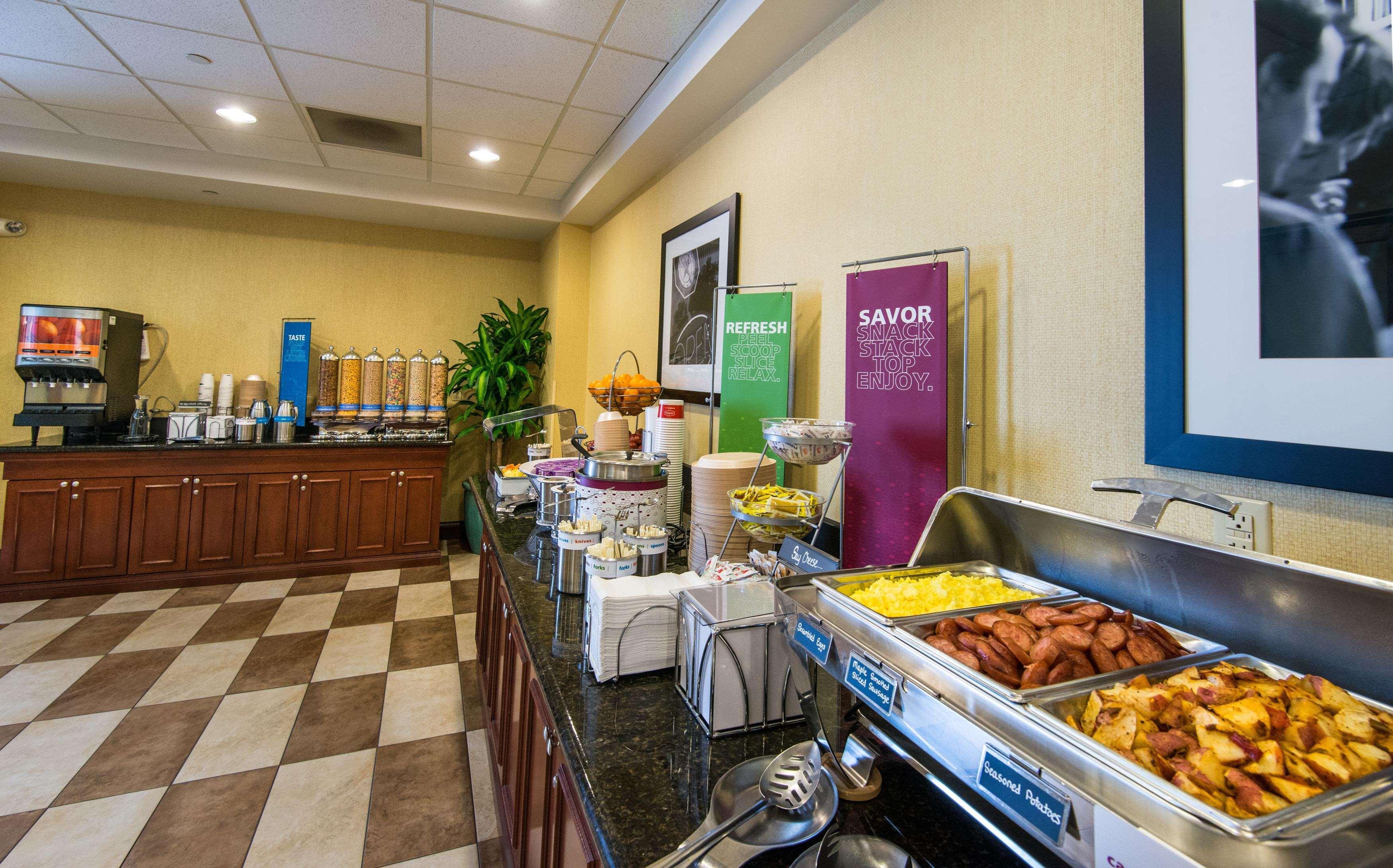 Hampton & Myers-colonial Boulevard Hotel Fort Myers