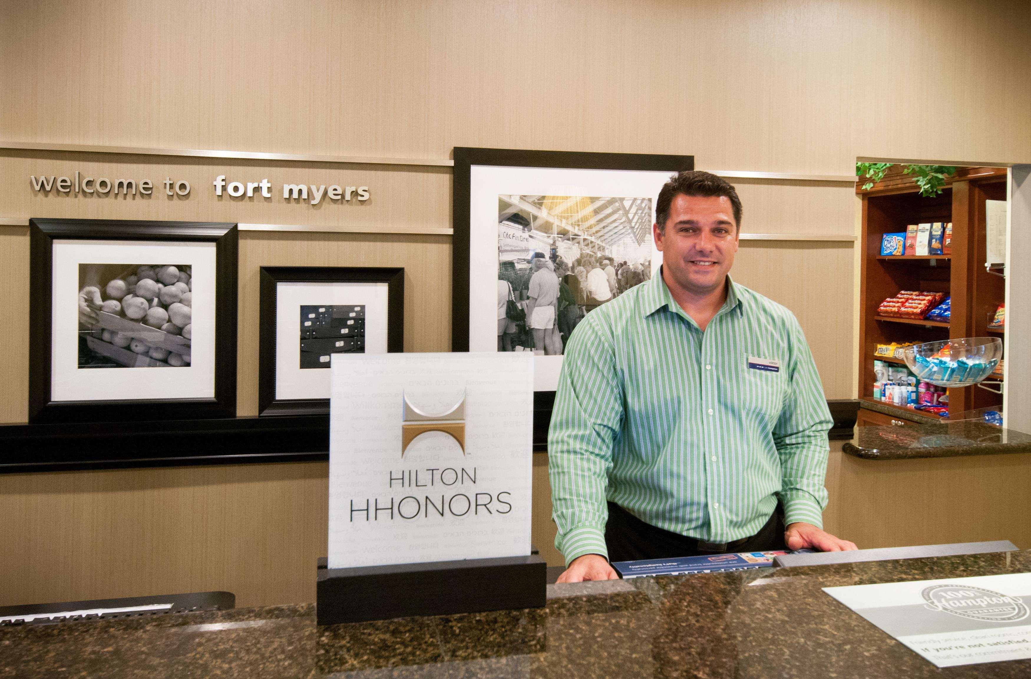 Hampton & Myers-colonial Boulevard Hotel