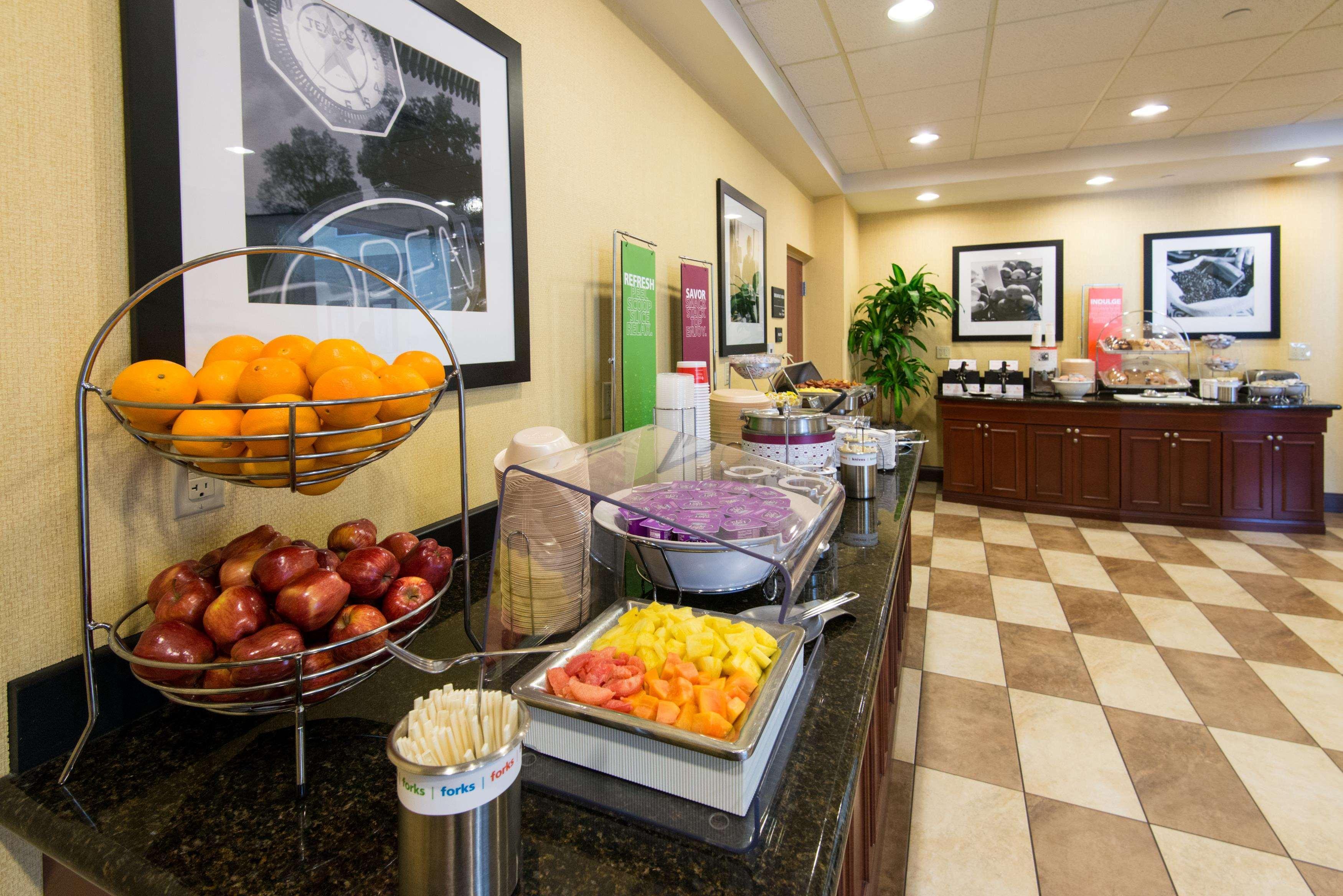 Hotel Hampton & Myers-colonial Boulevard 3*