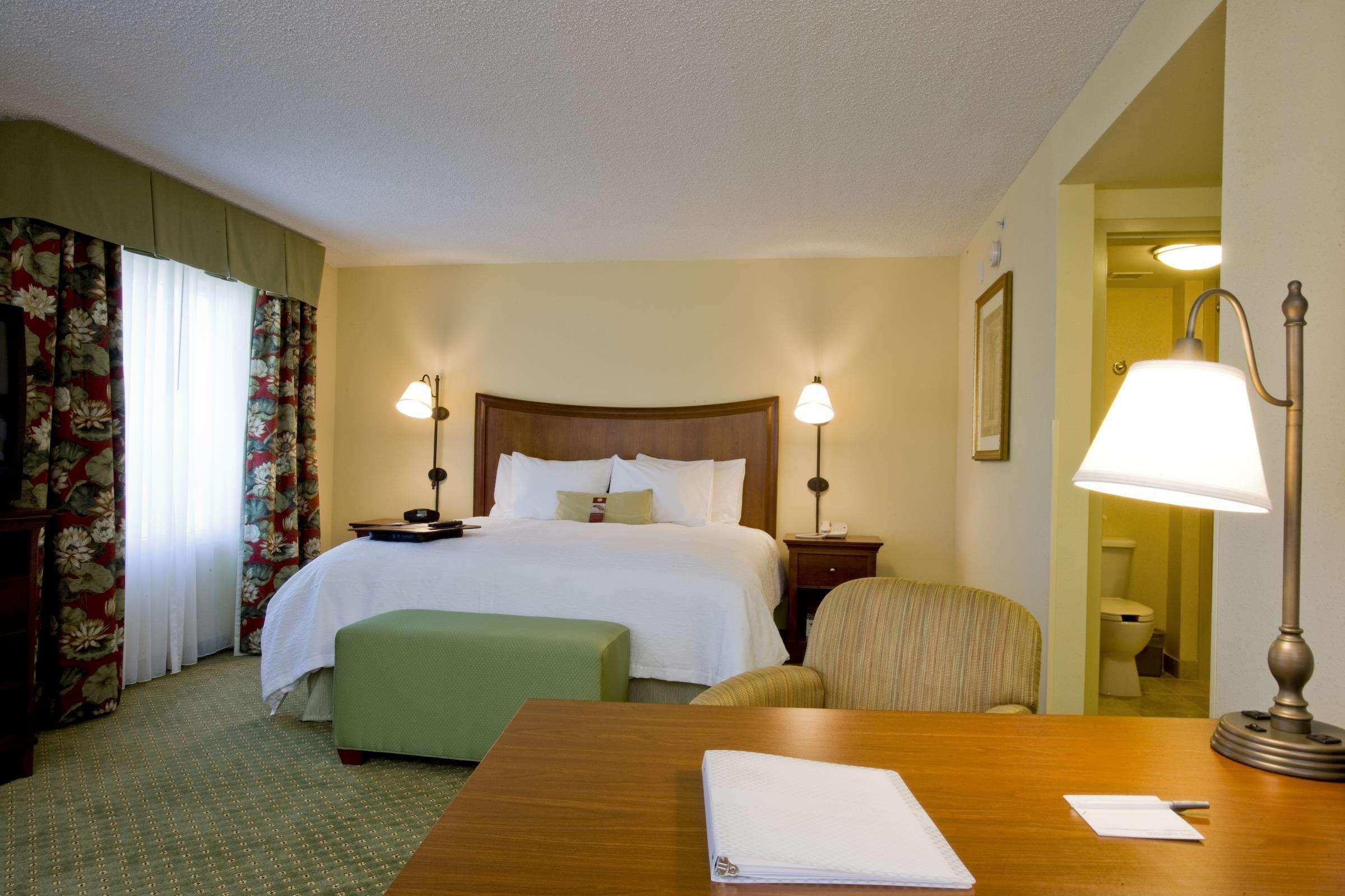 Hotel Hampton & Myers-colonial Boulevard