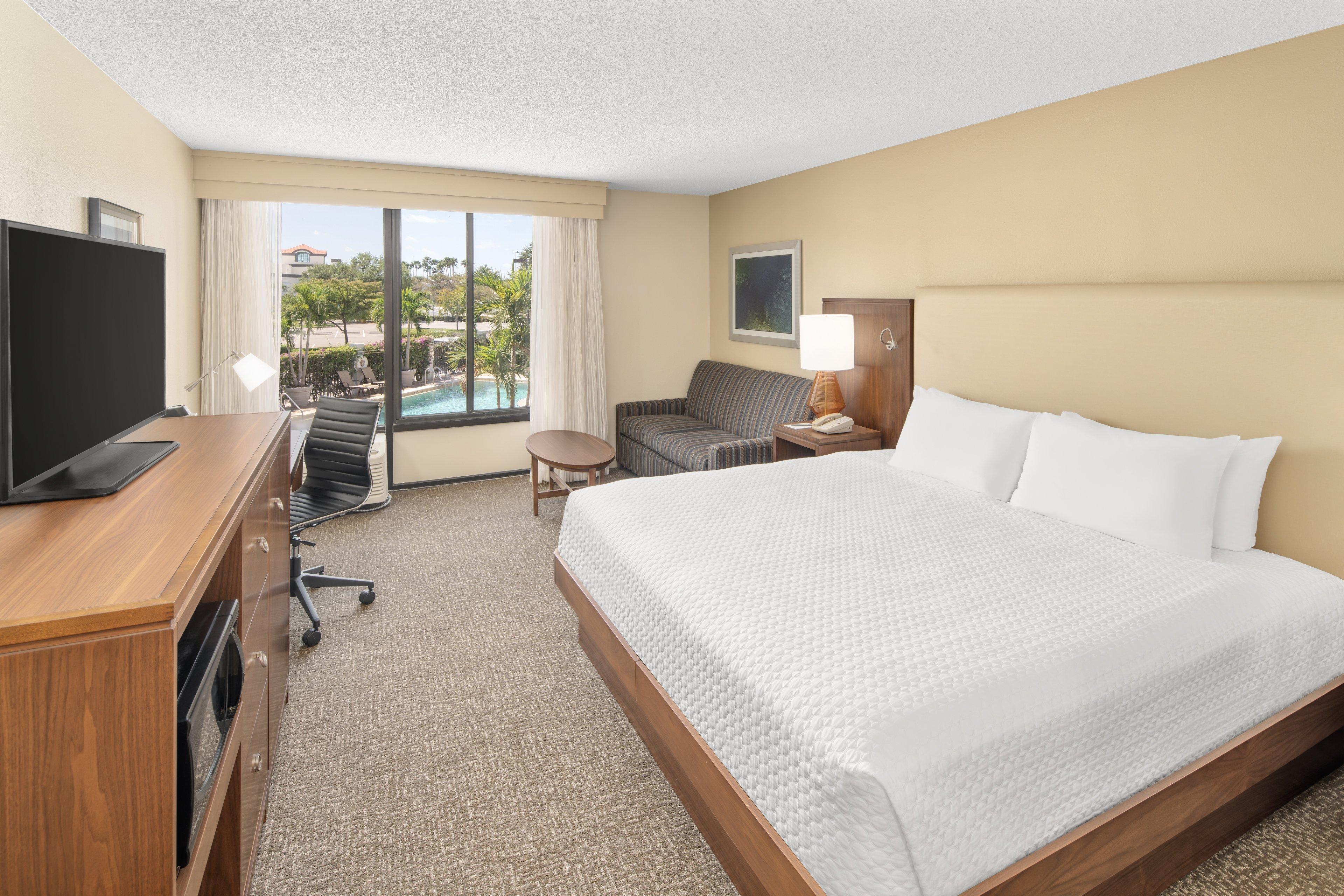Doubletree By Hilton Myers At Bell Tower Shops