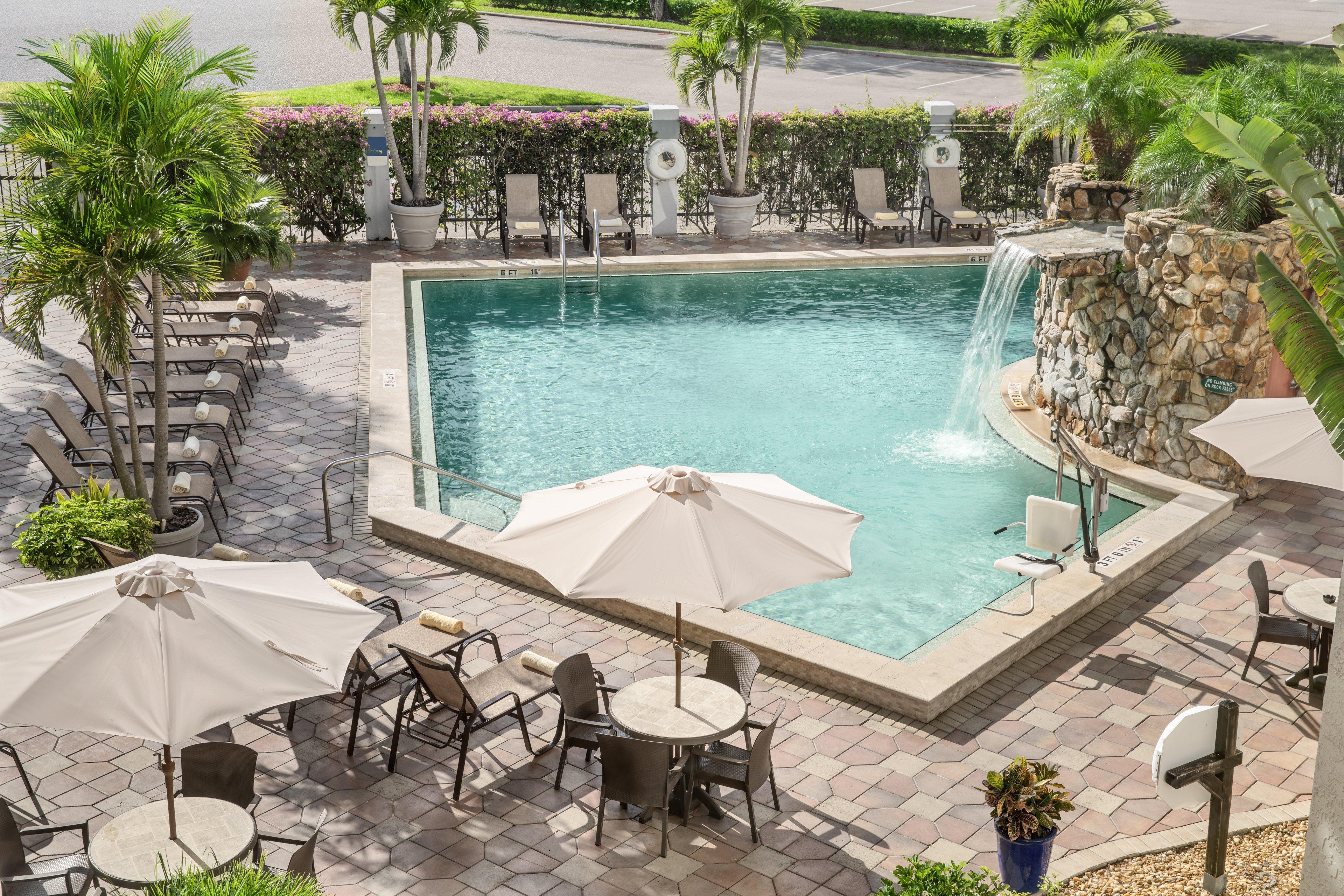 Doubletree By Hilton Myers At Bell Tower Shops Hotel