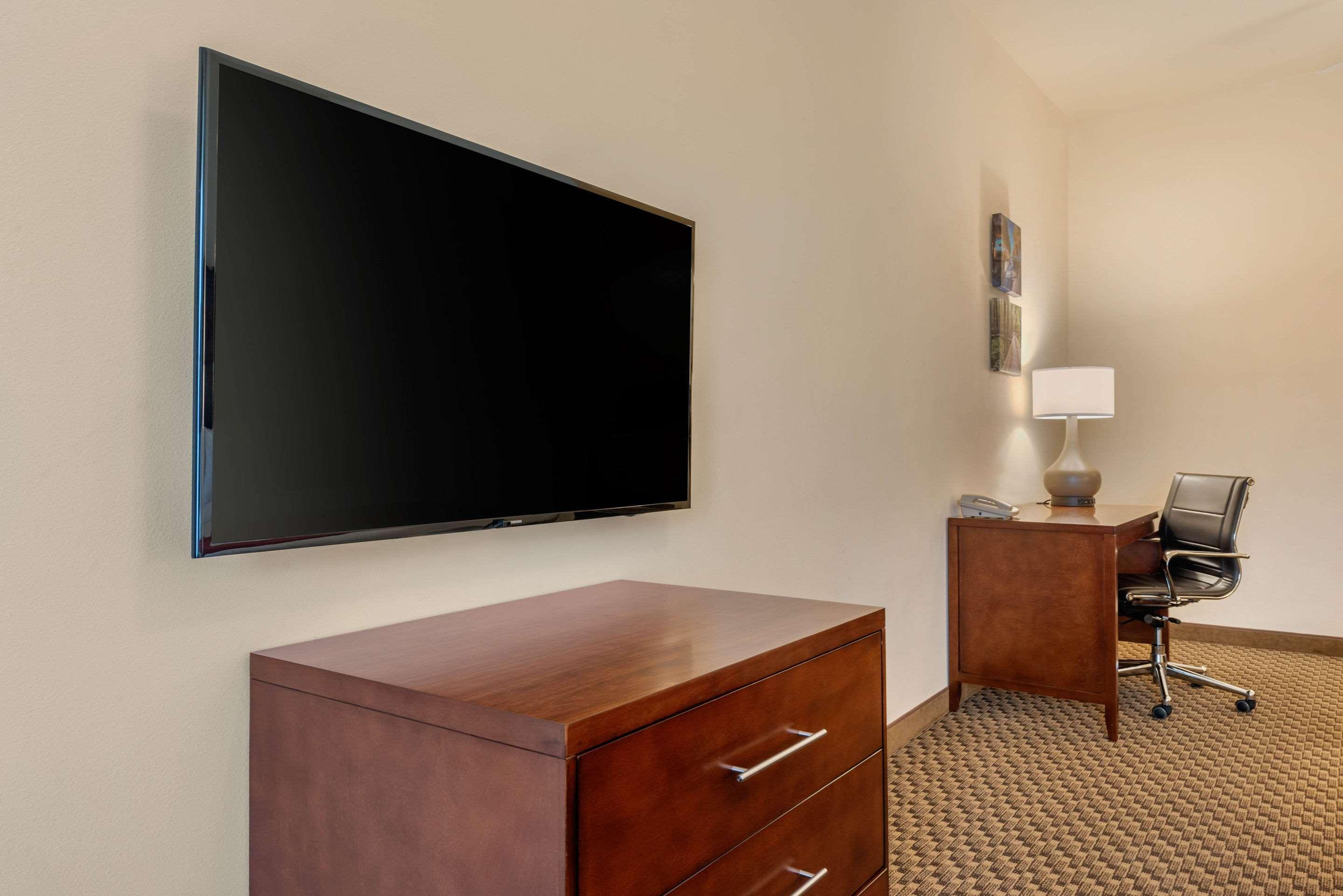 Hotel Comfort & Airport