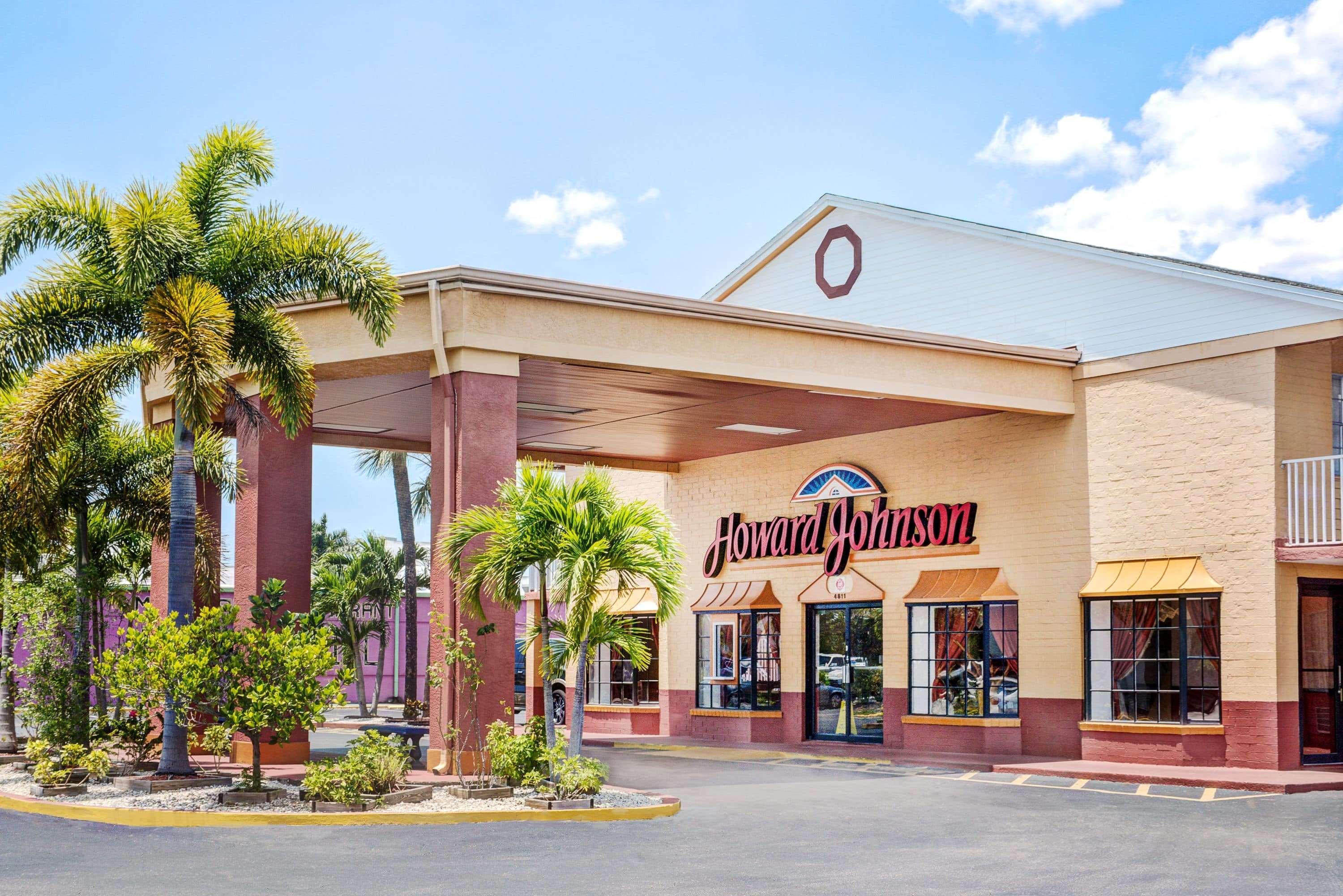 Howard Johnson By Wyndham Ft. Myers Fl Hotel