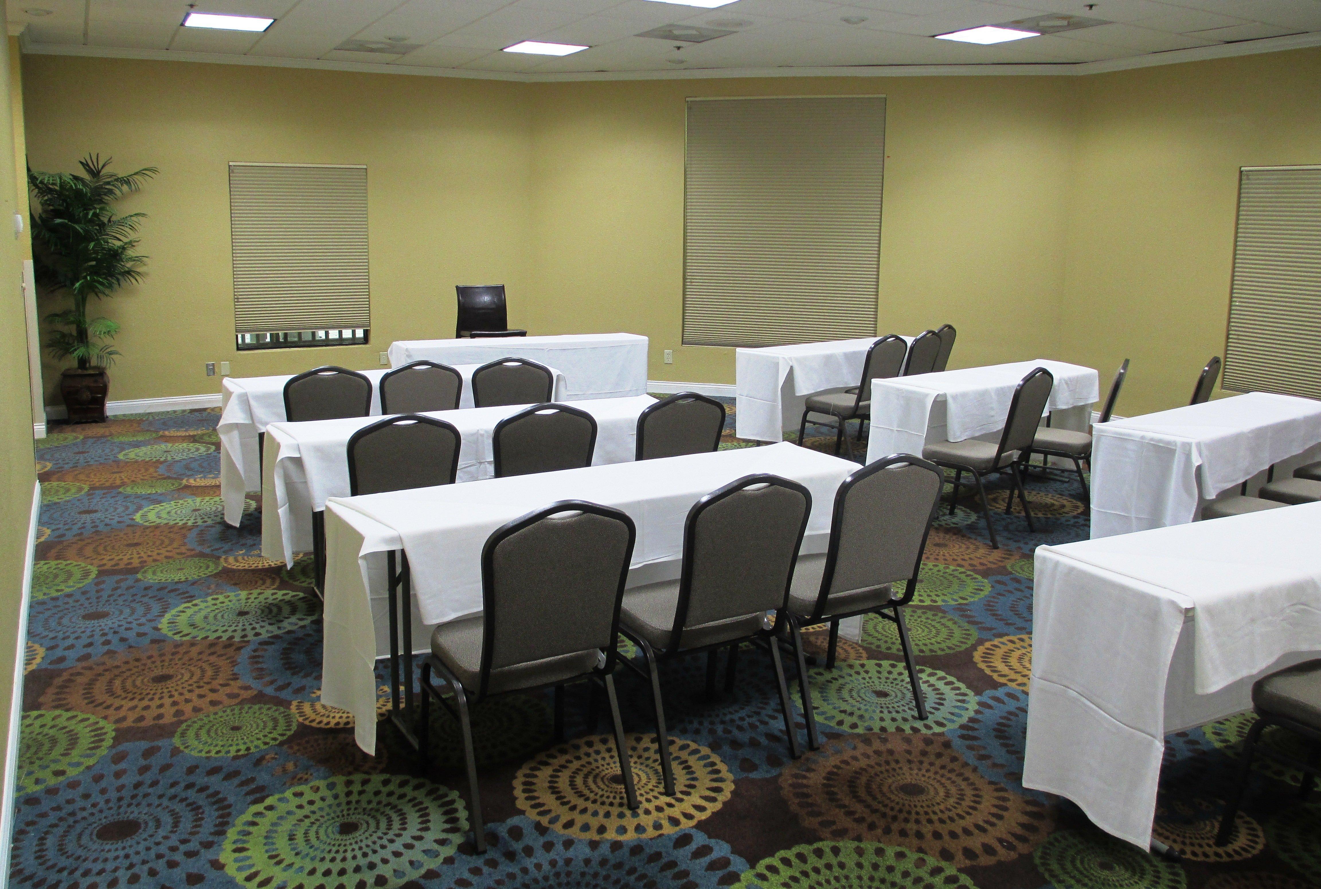 Hotel Holiday - - Downtown Area By Ihg
