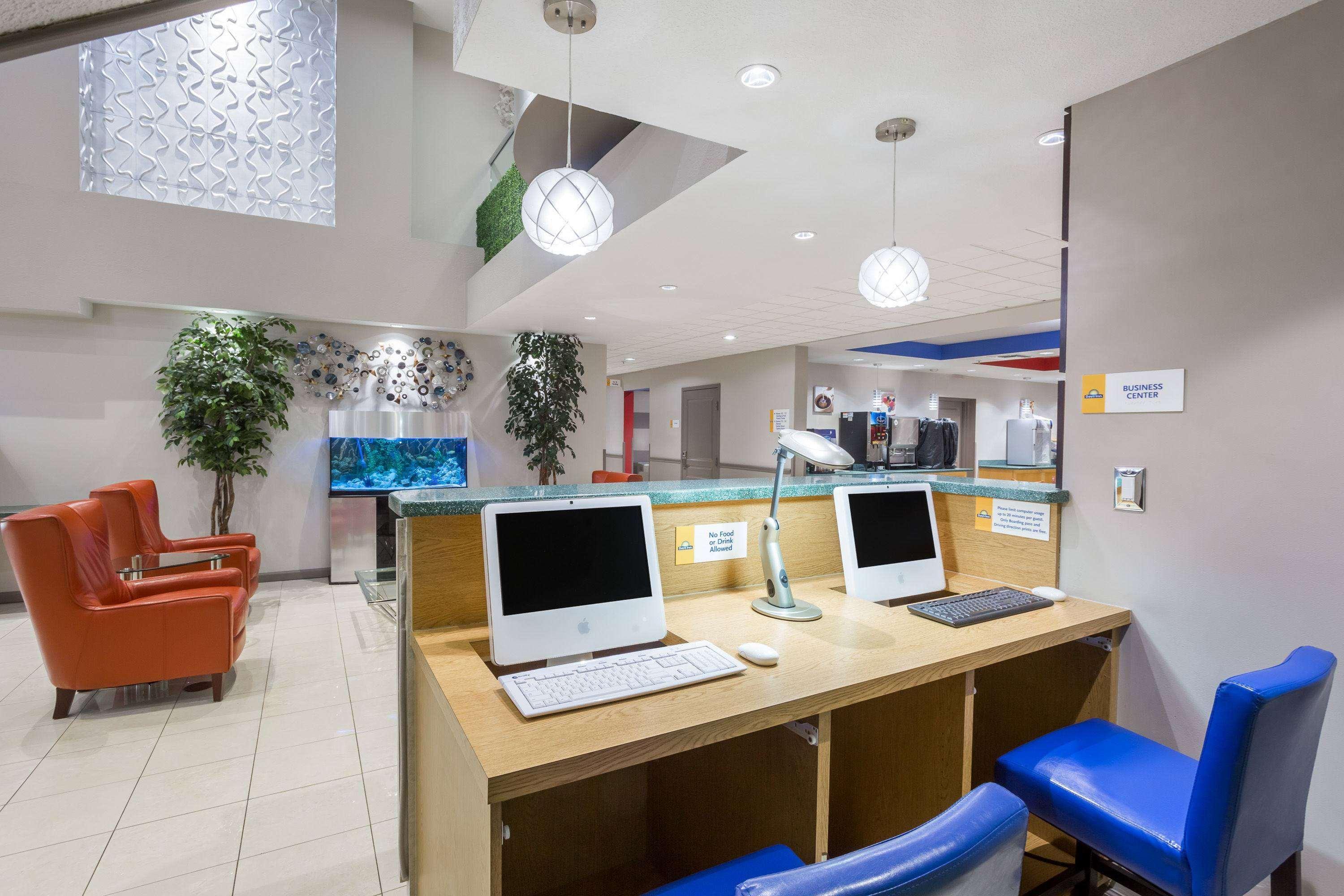 Days & By Wyndham Myers Near Jetblue Park Hotel Fort Myers