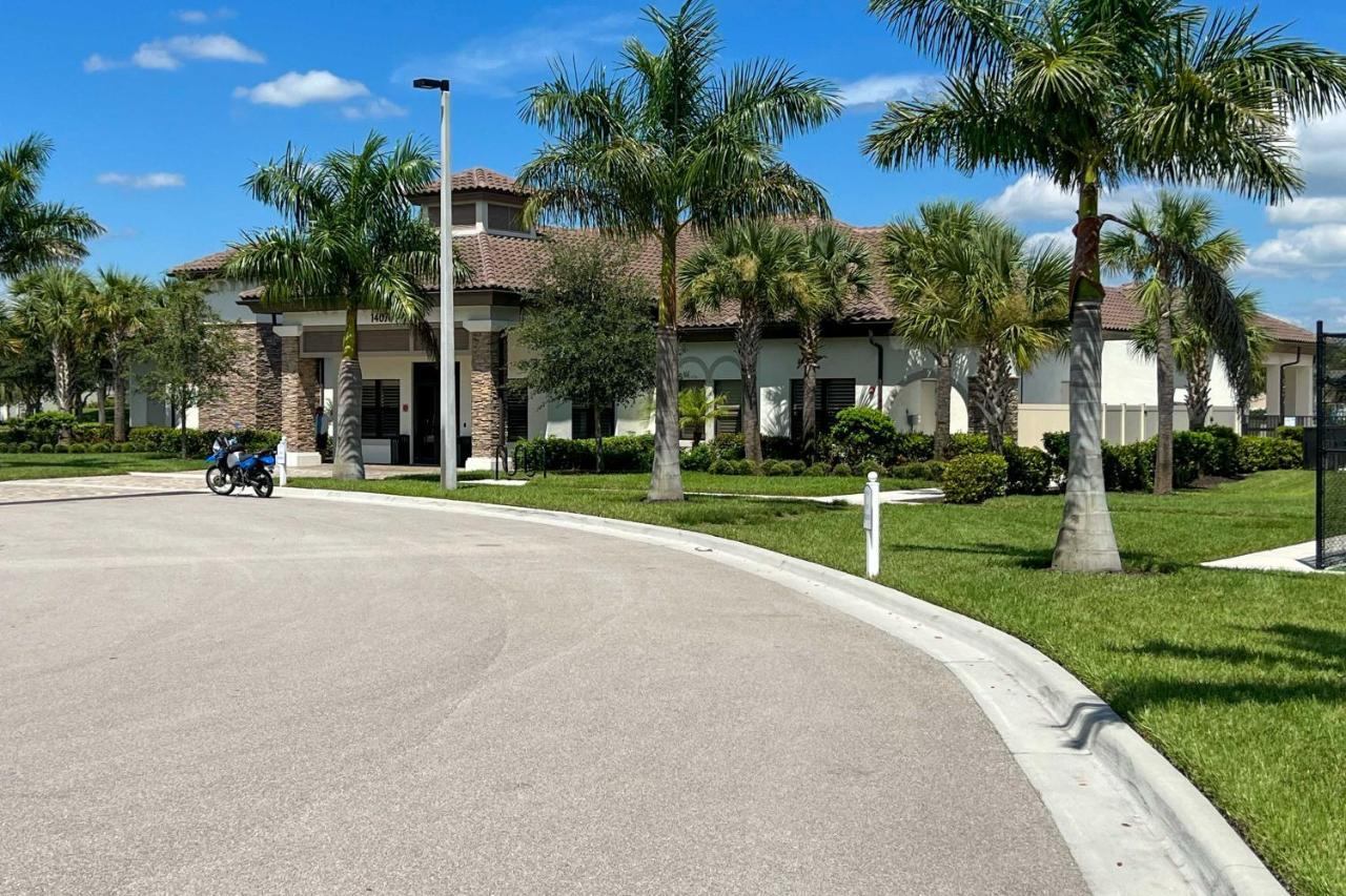 Holiday home Brand New Myers Townhome Community Pool Fort Myers