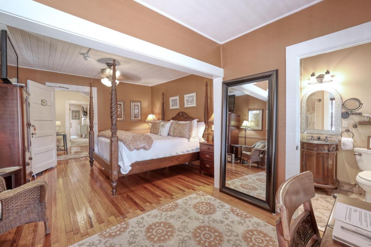 The Hibiscus House Of Myers 3*