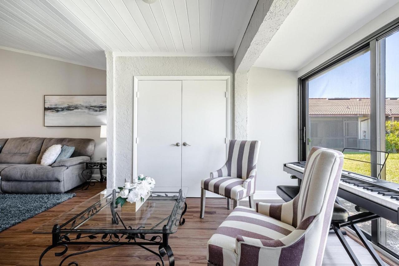 Association, Tennis Courts And Pool, Sleeps 4 - Cinnamon Cove Cozy Holiday home *