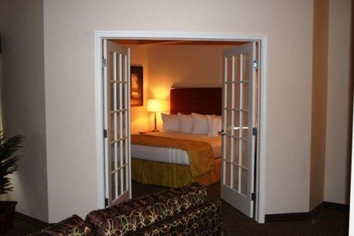 Hotel Four Points By Sheraton Myers Airport 3*